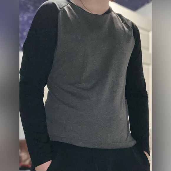 Old Navy Grey Long-Sleeve Shirt - Picture 1 of 4